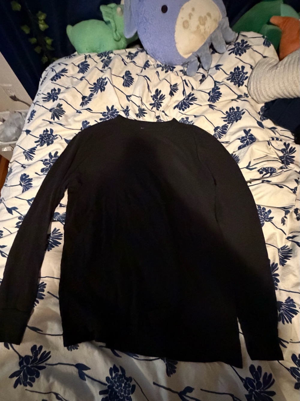 Mountain Ridge Black Graphic Crewneck